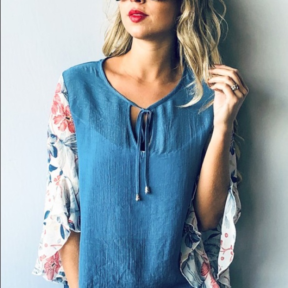 Flash Sale**This week only**Floral Fever Top